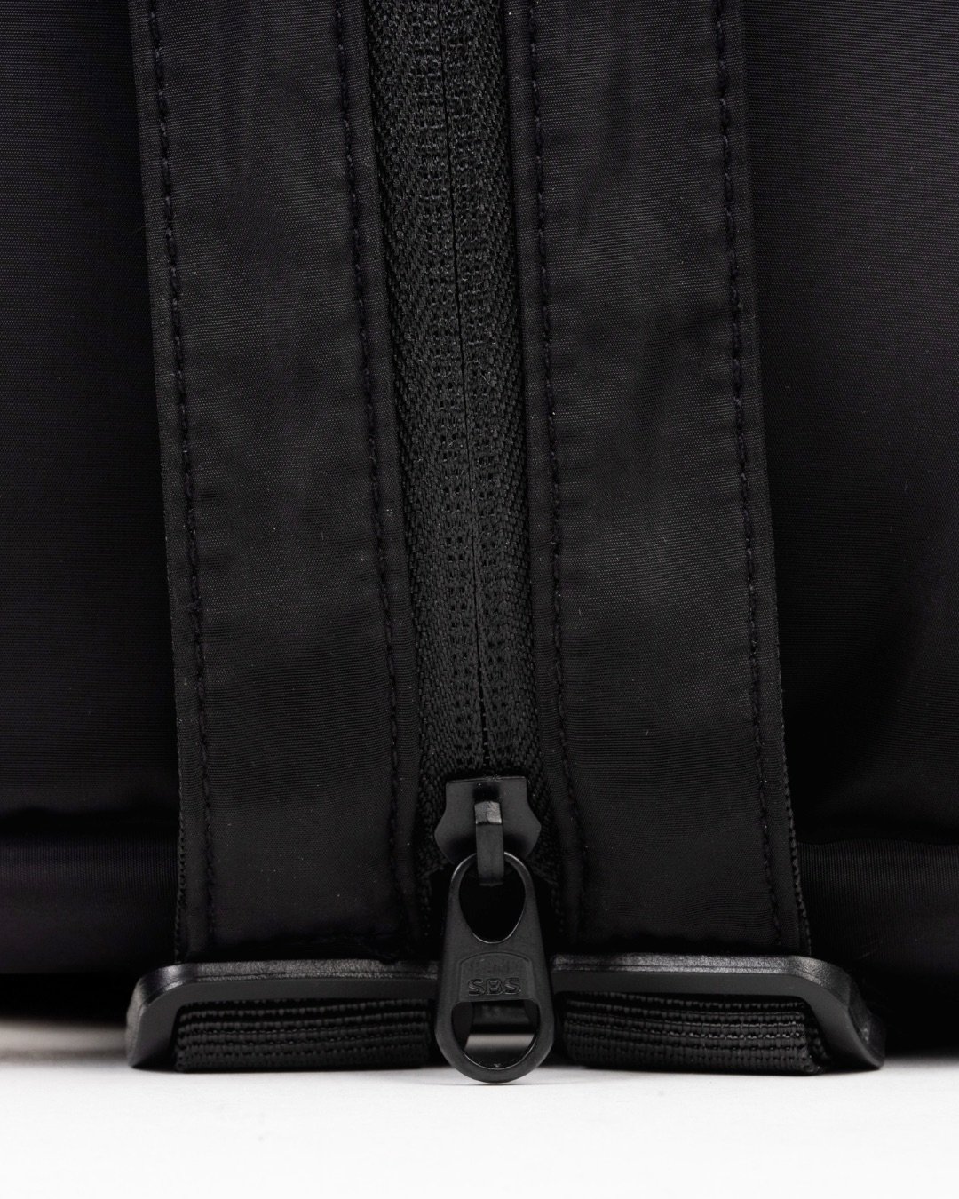 Cross body/ Mochila Neo Cargo | 34910 Negro